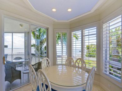 Stunning Bay Rental on Captiva Bay Views - Walk to Beach